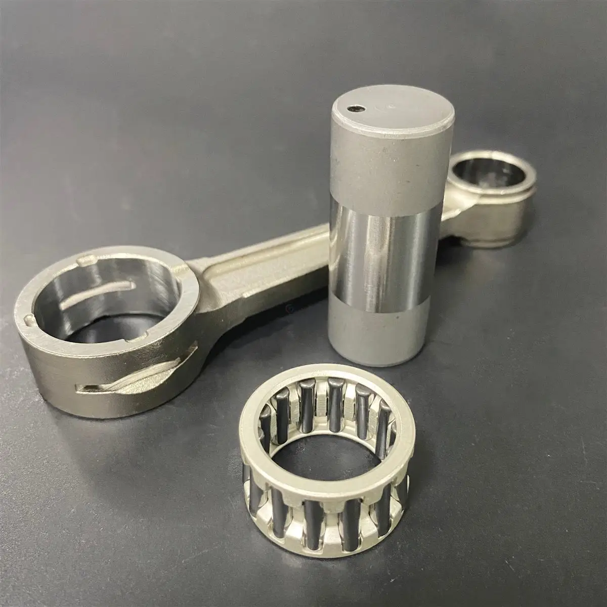Custom CNC connecting rod 4340 forged steel view 03